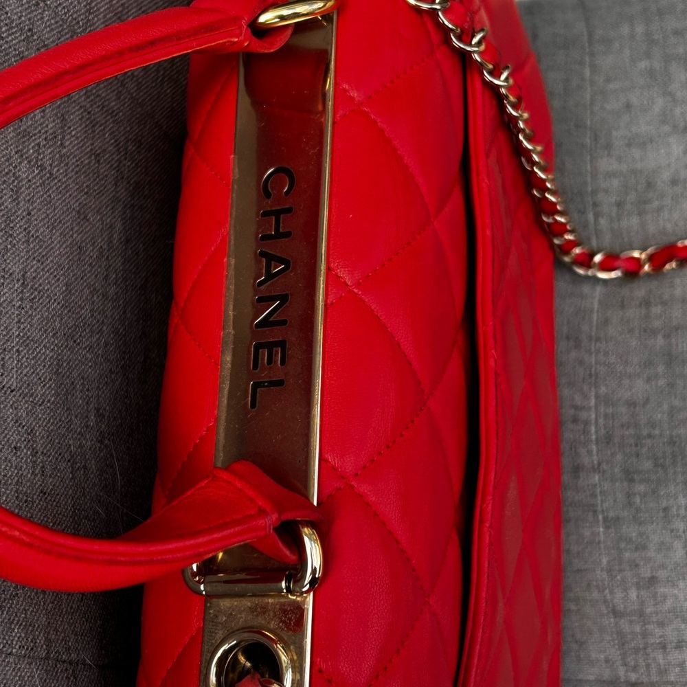 Chanel Red Quilted Red Caviar Leather Handbag with Gold Hardware 2786201 - Picture 8 of 16